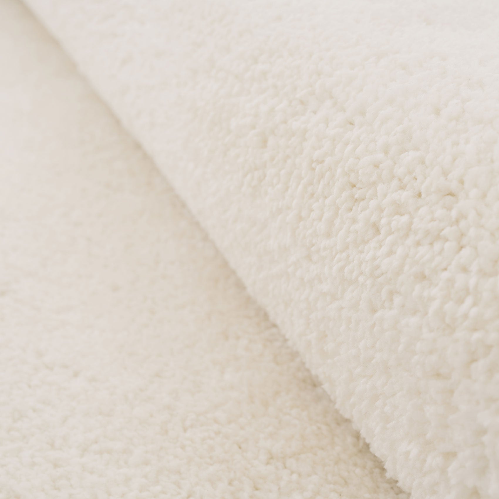 Premium Cream Shaggy Circle Rug - Lace