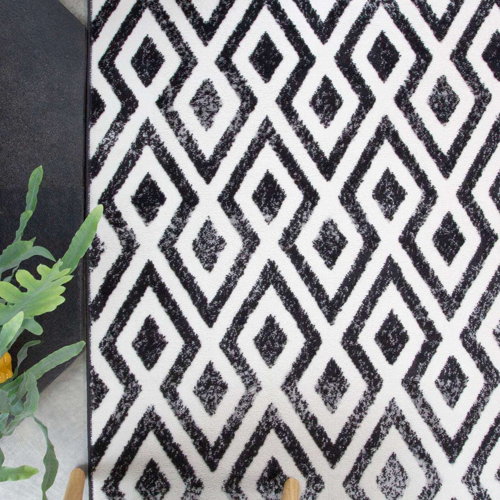 Geometric Black Ombre Runner Rug