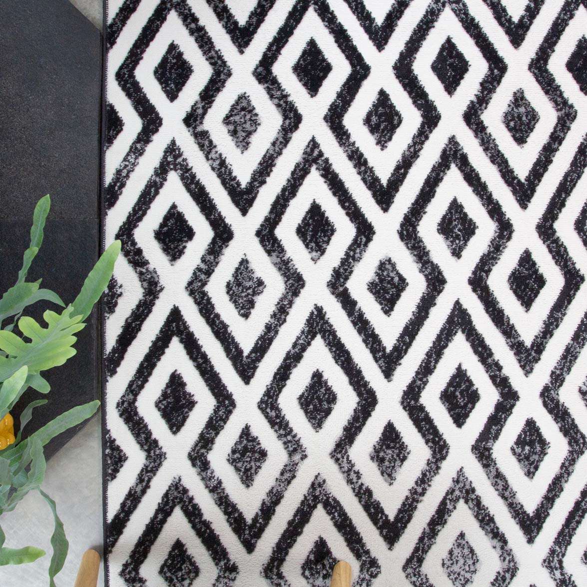 Geometric Black Ombre Runner Rug