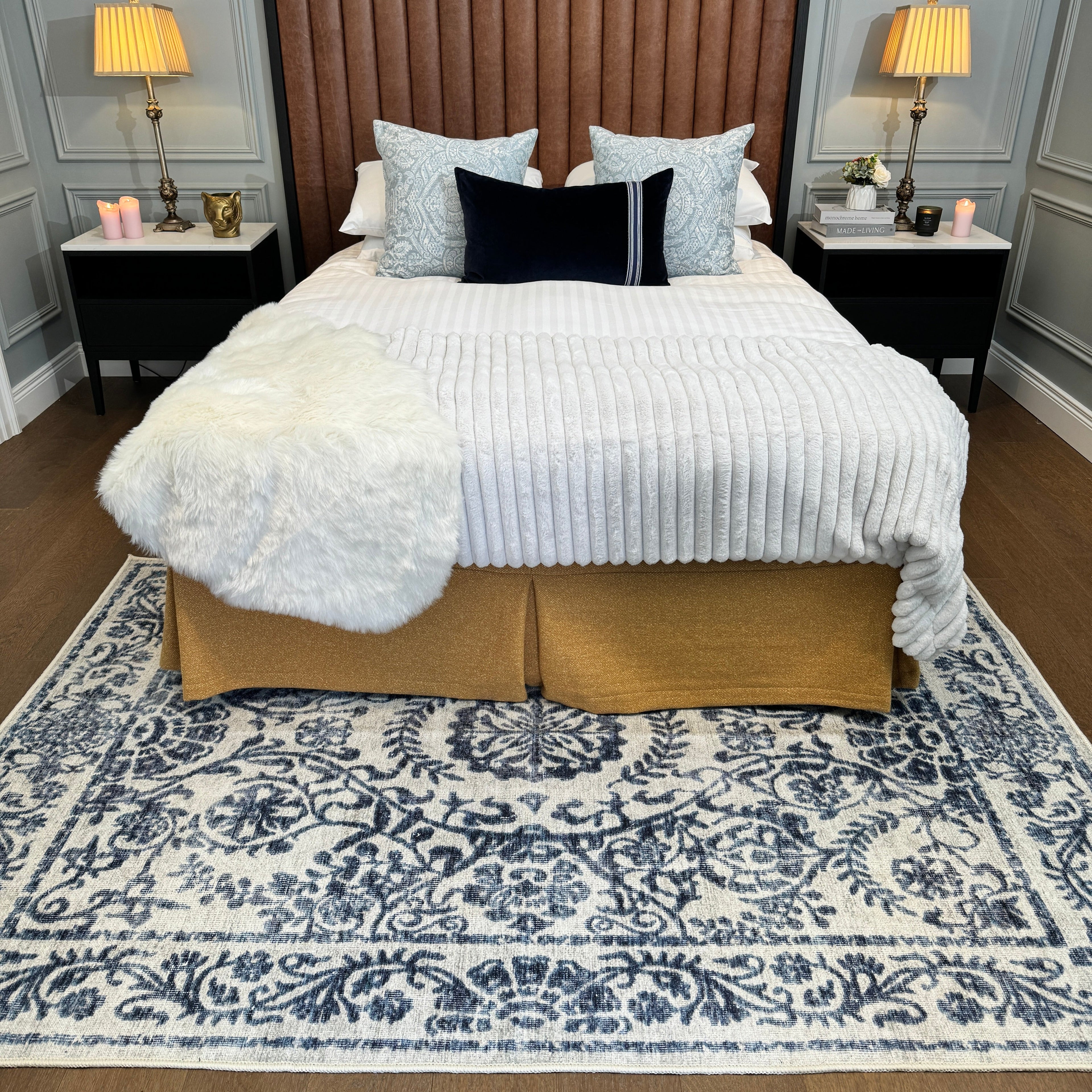 Flatwoven Washable Distressed Blue Damask Rug - Bala