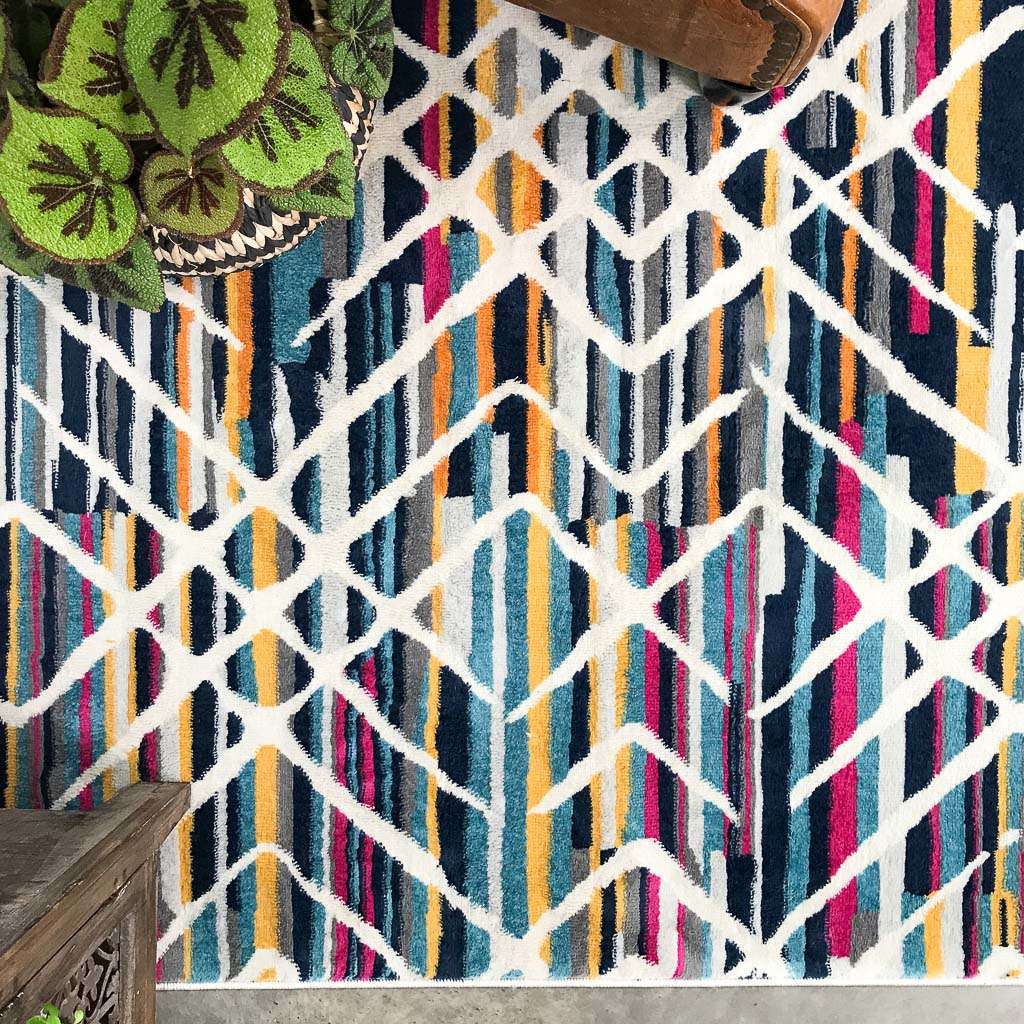 Colourful Geometric Strokes Pattern Runner Rug