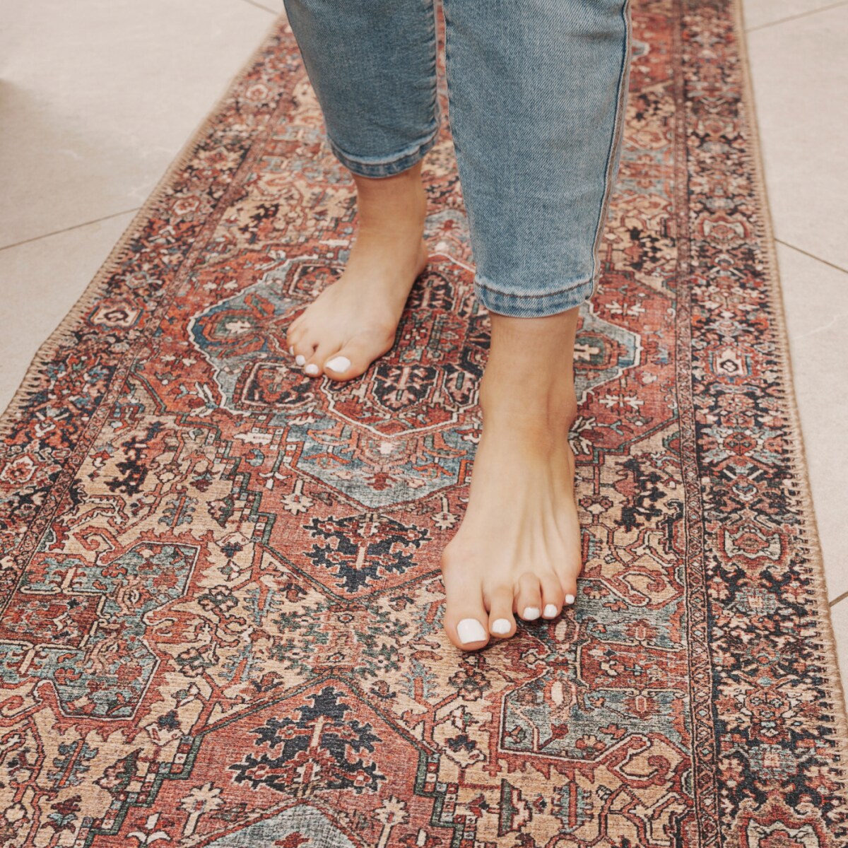 Flatwoven Washable Red Distressed Traditional Runner - Savanna