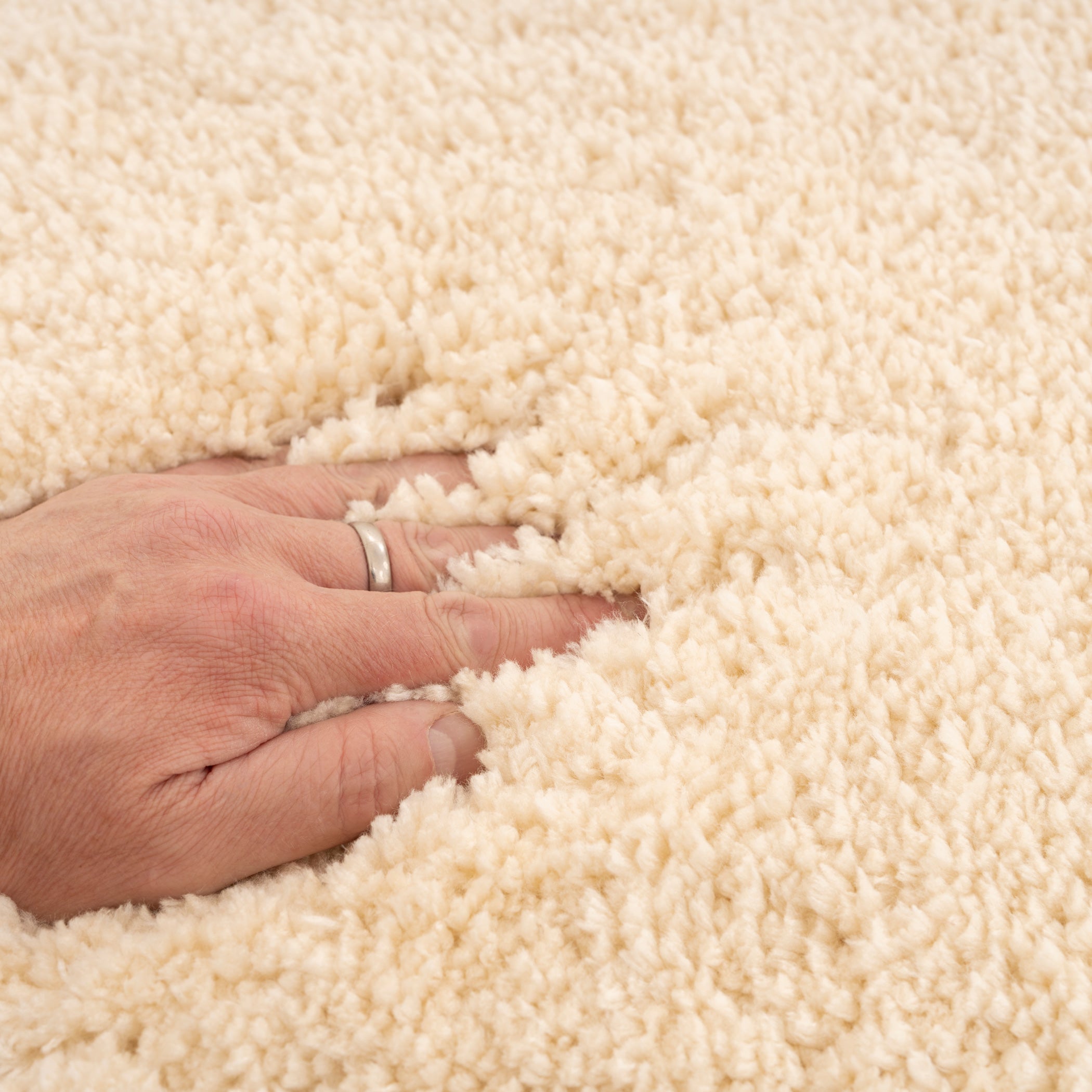 Premium Washable Shaggy Cream Rug