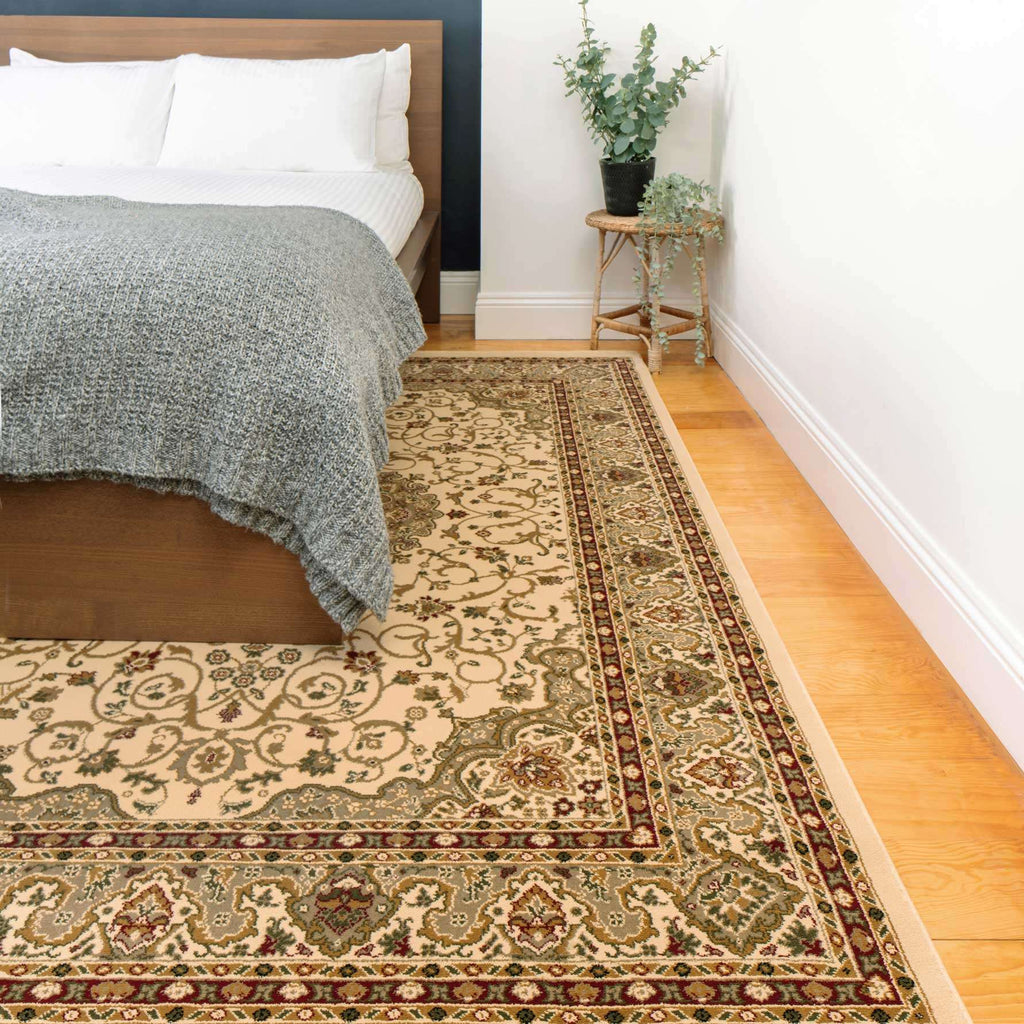 Traditional Cream Bordered Rug