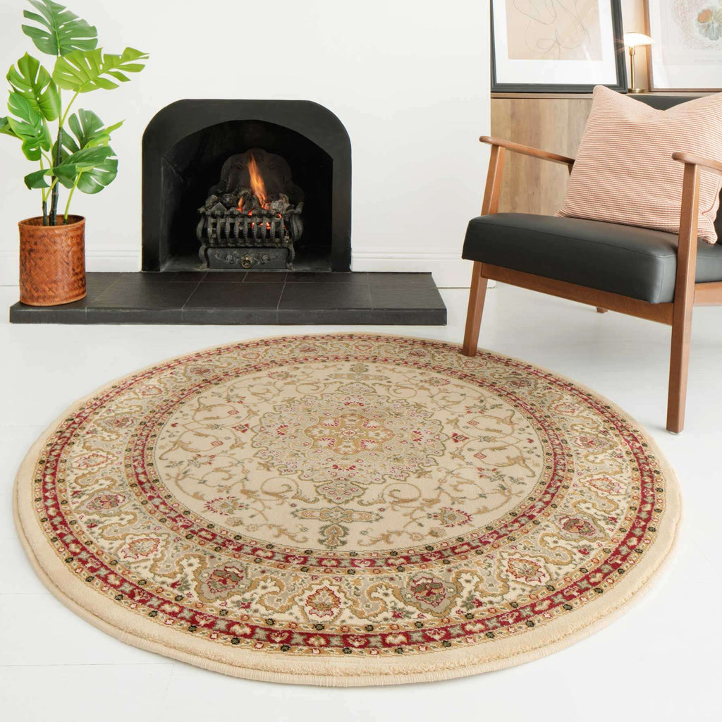 Traditional Cream Bordered Rug