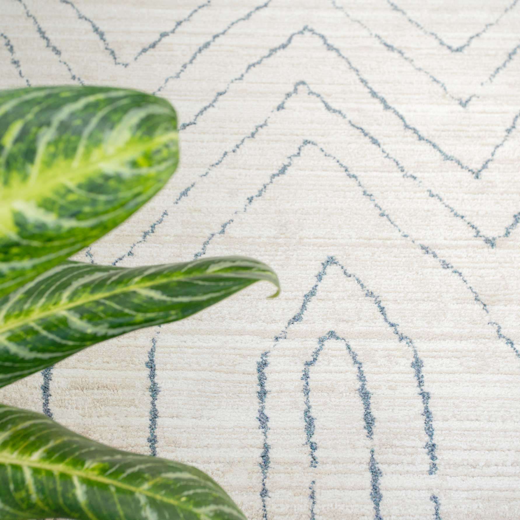 Cosy Soft Chevron Beige Moroccan Berber Bedroom Rug - Carlos
