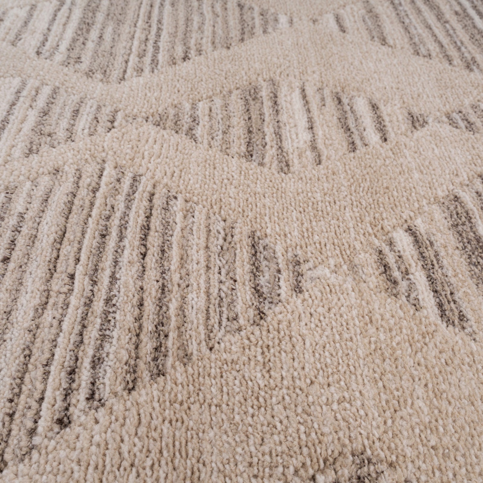 Neutral Diamond Pattern Runner Rug