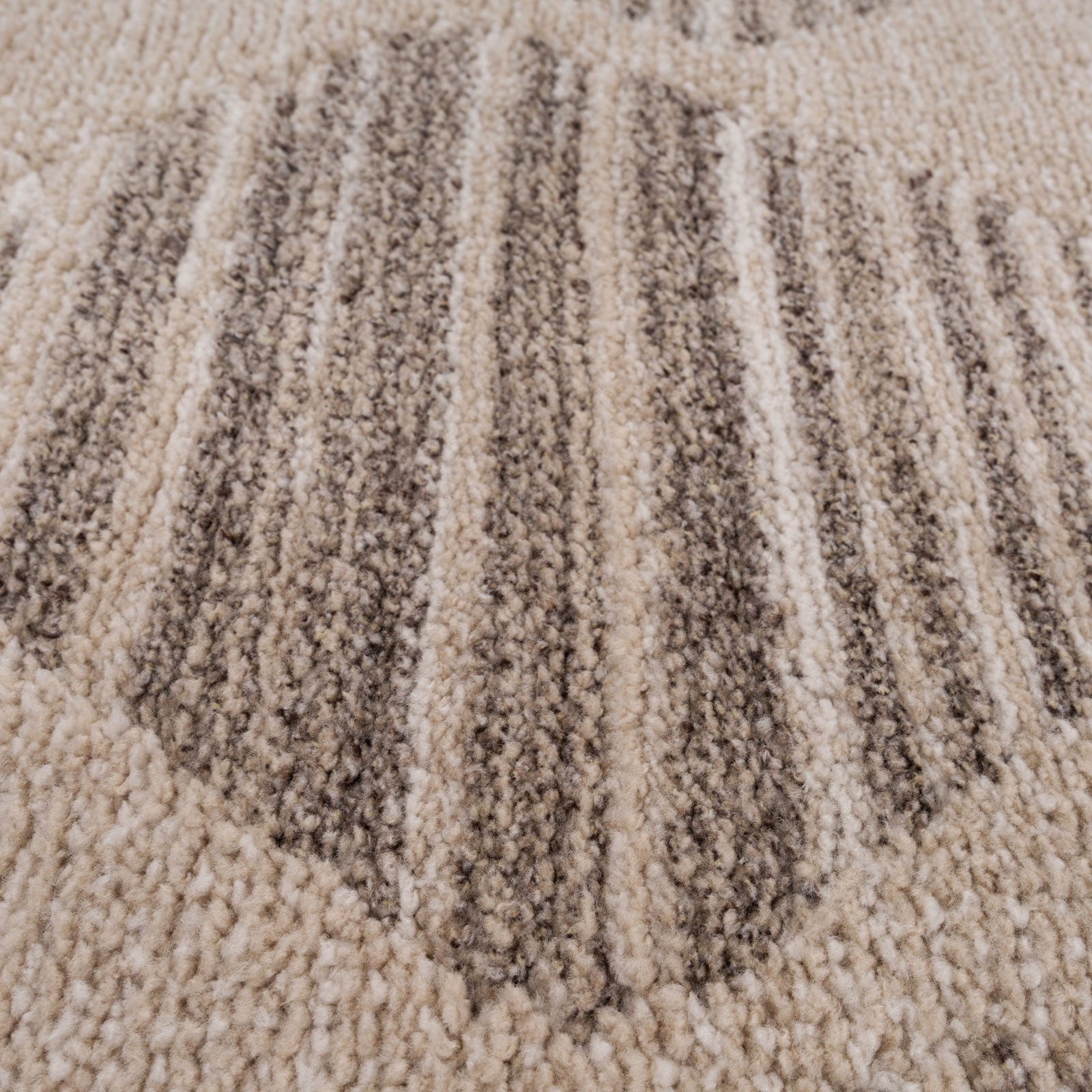 Neutral Diamond Pattern Area Rug - Lucas