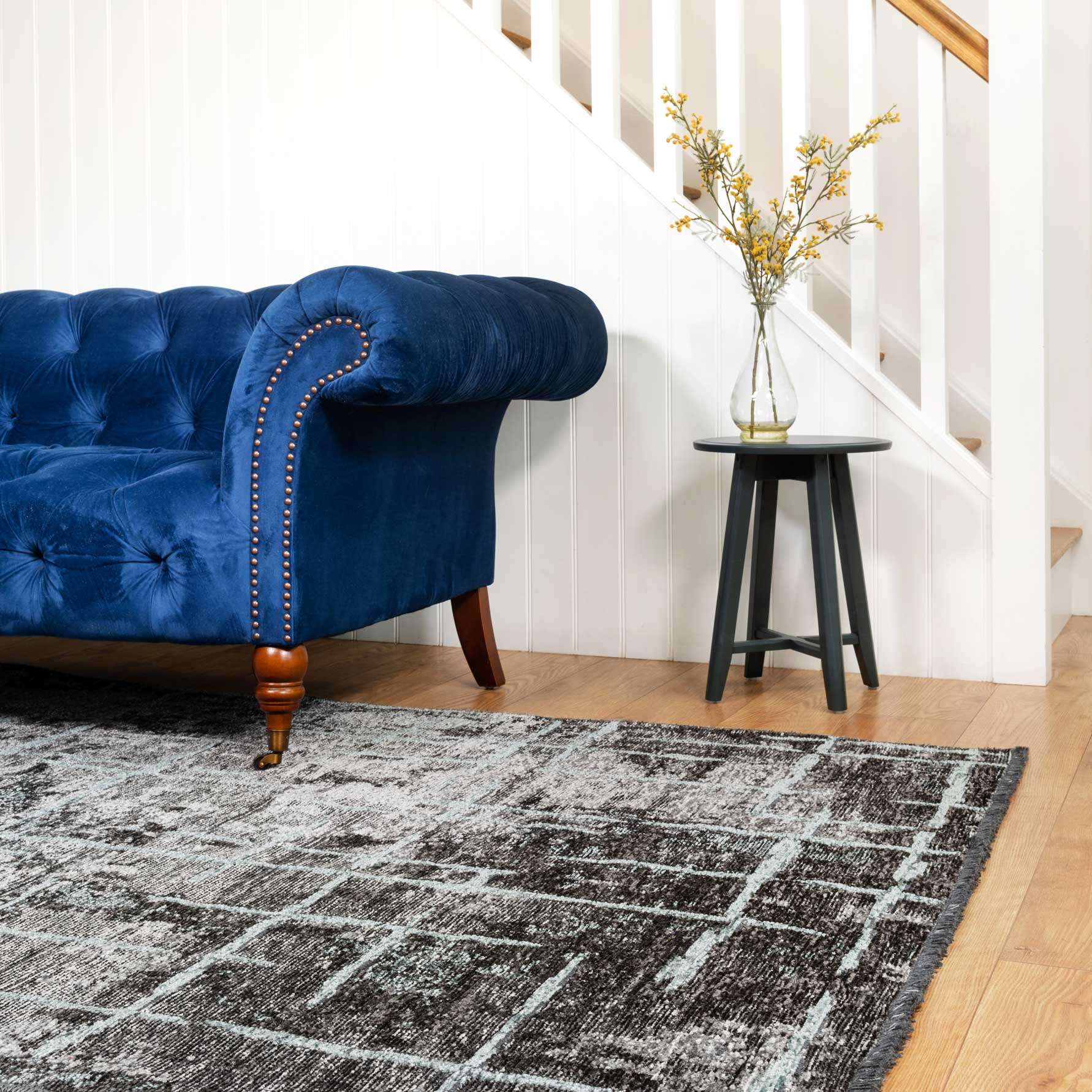 Reversible Distressed Dark Grey Area Rug - Maze