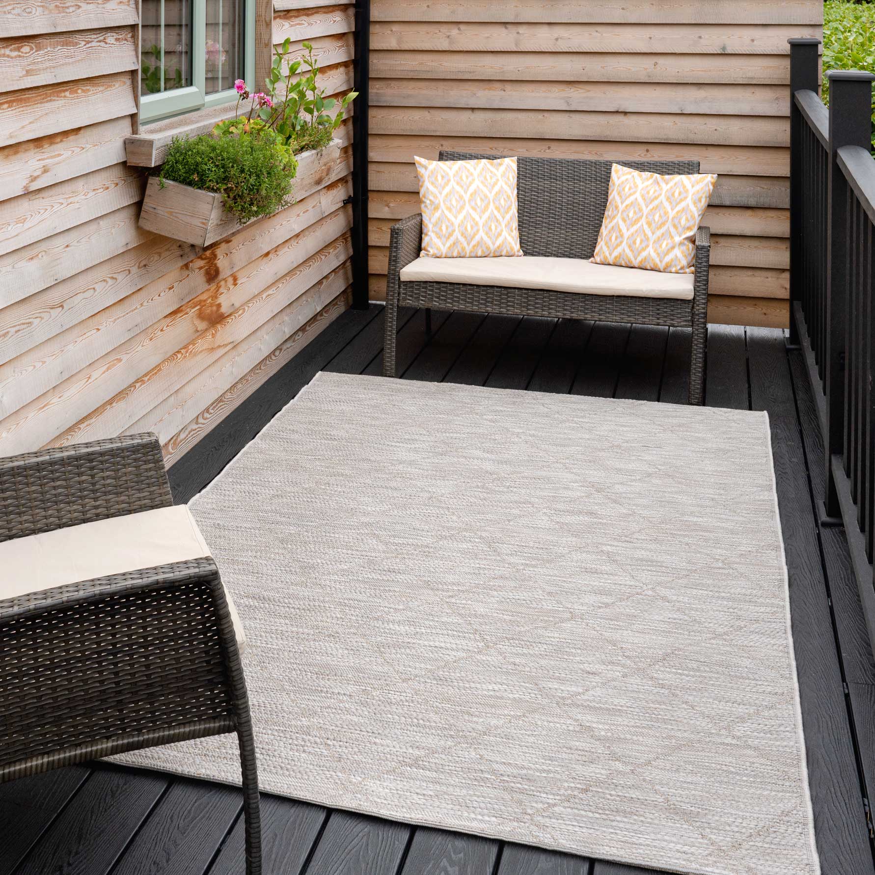 Beige Trellis Flatweave Indoor Outdoor Area Rug
