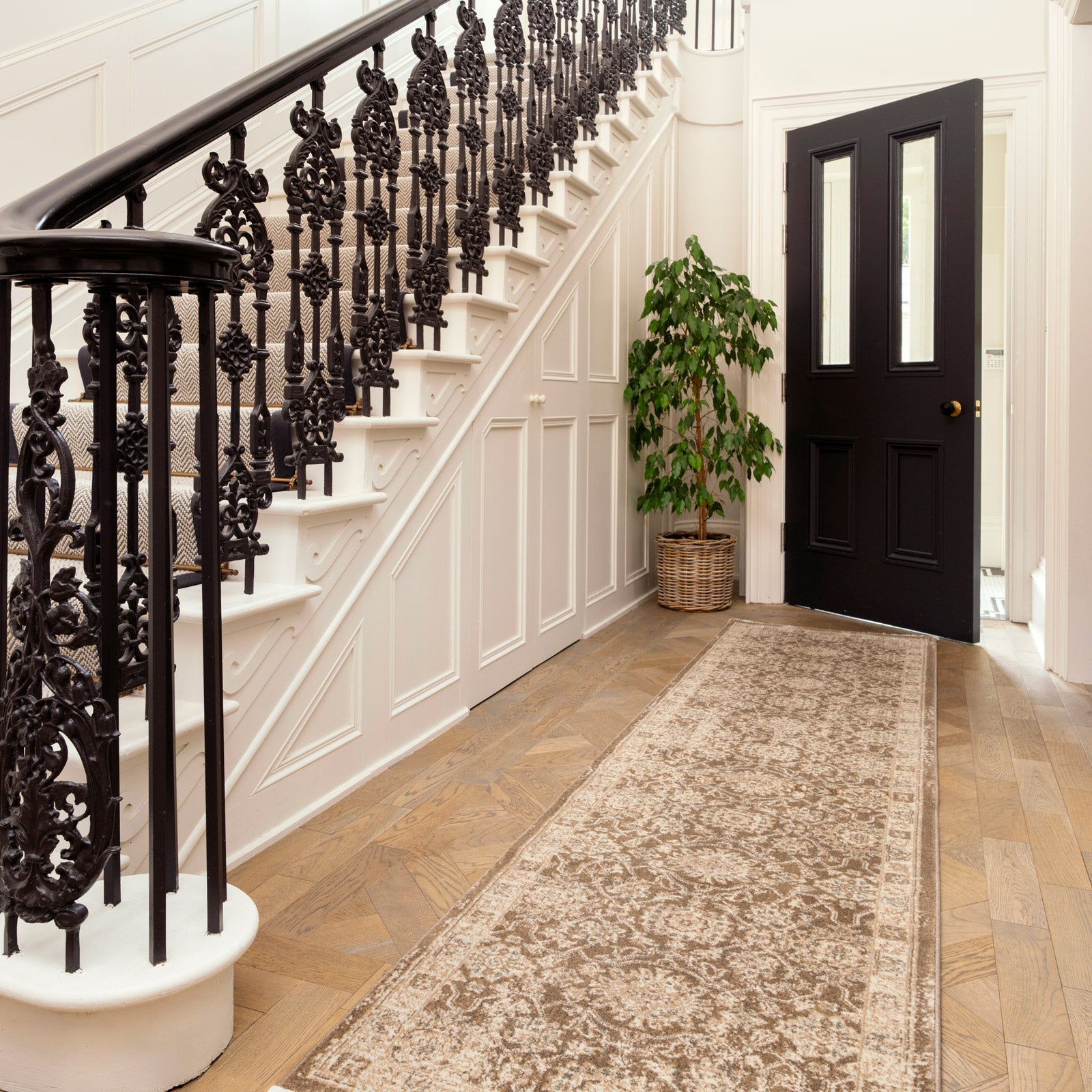Plush Traditional Brown Runner - Sarina