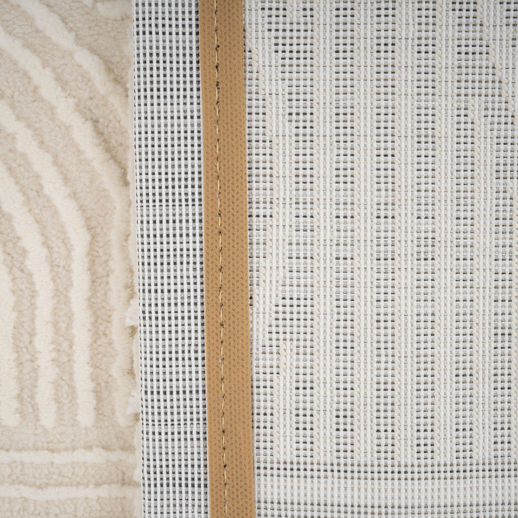 Luxury Retro Cream Rug - Escape