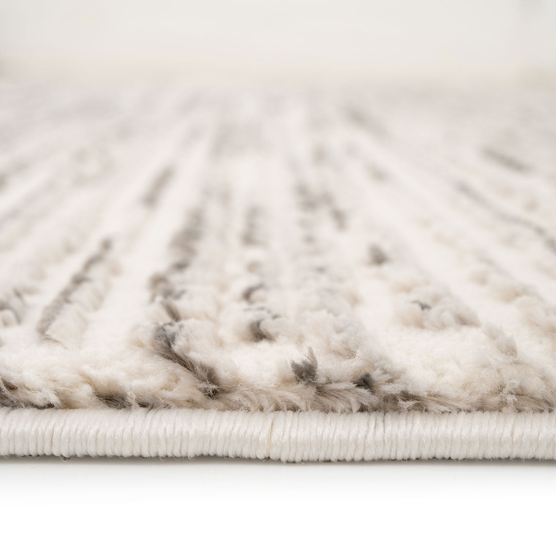 Luxury Chic Grey Rug - Rest