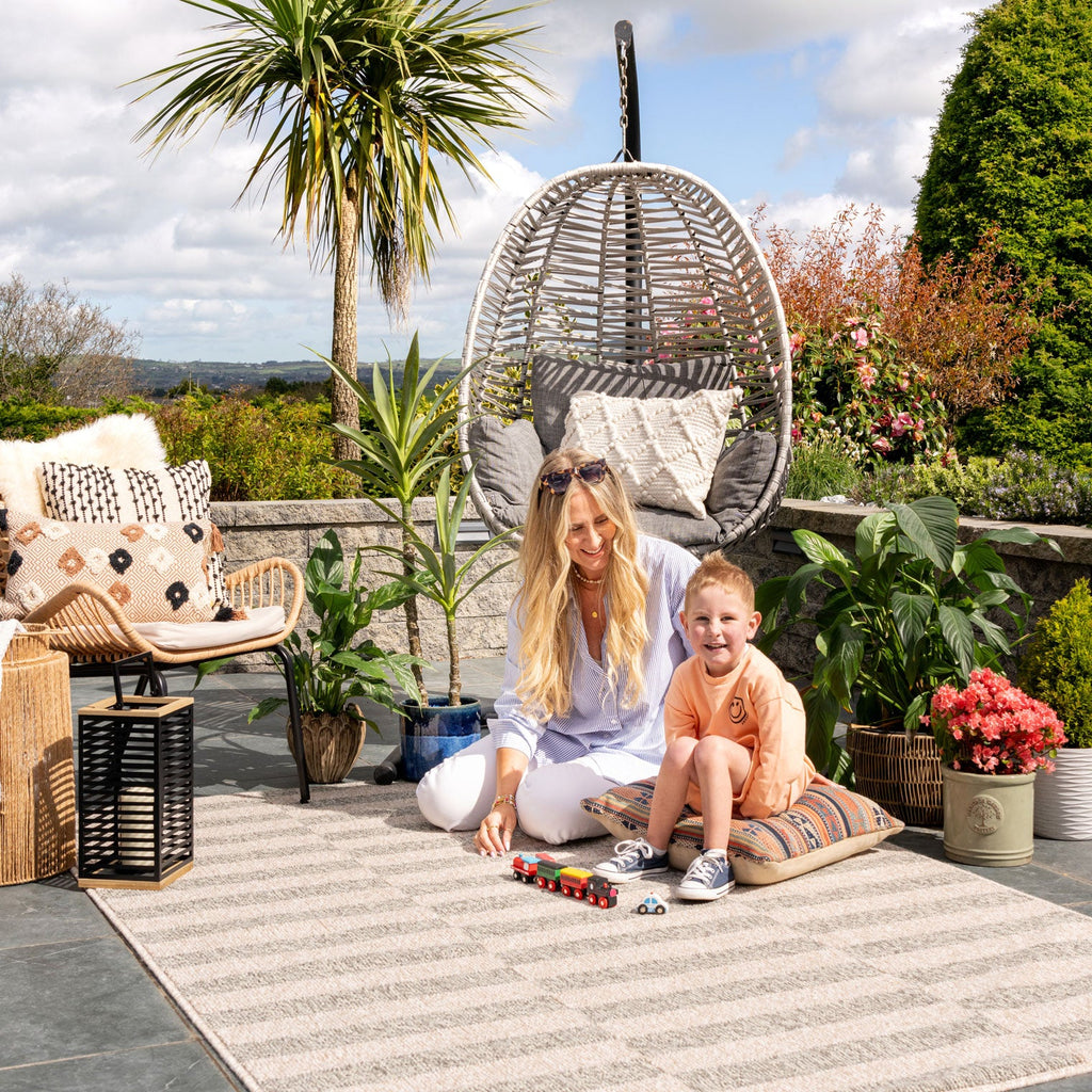 Contemporary Outdoor Patio Rug - Souci