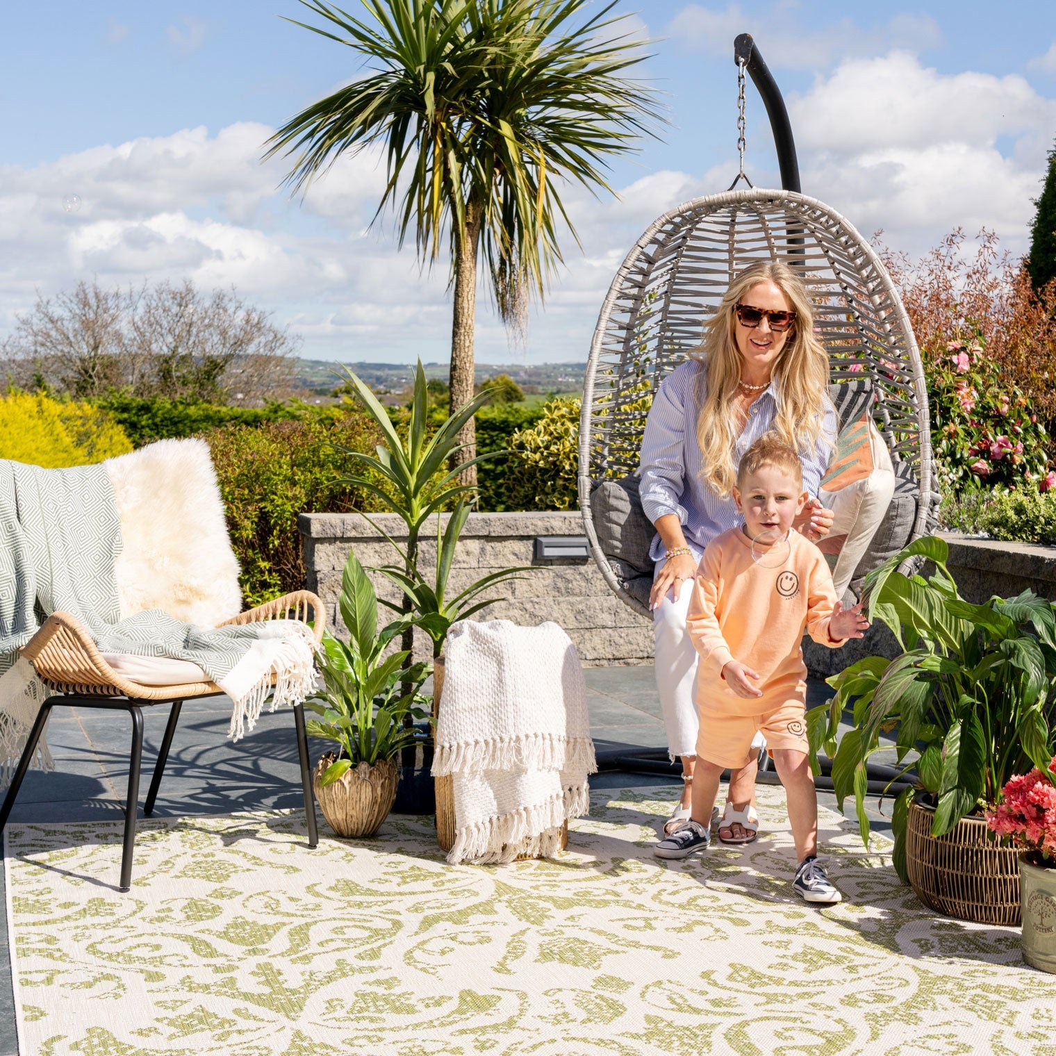 Green Floral Motif Outdoor Rug - Lanark
