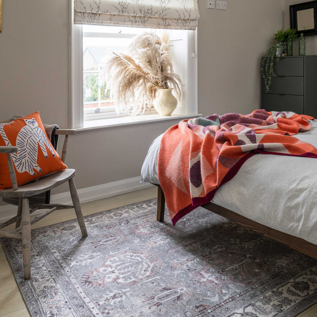 Flatwoven Washable Distressed Grey Bordered Rug - Grand