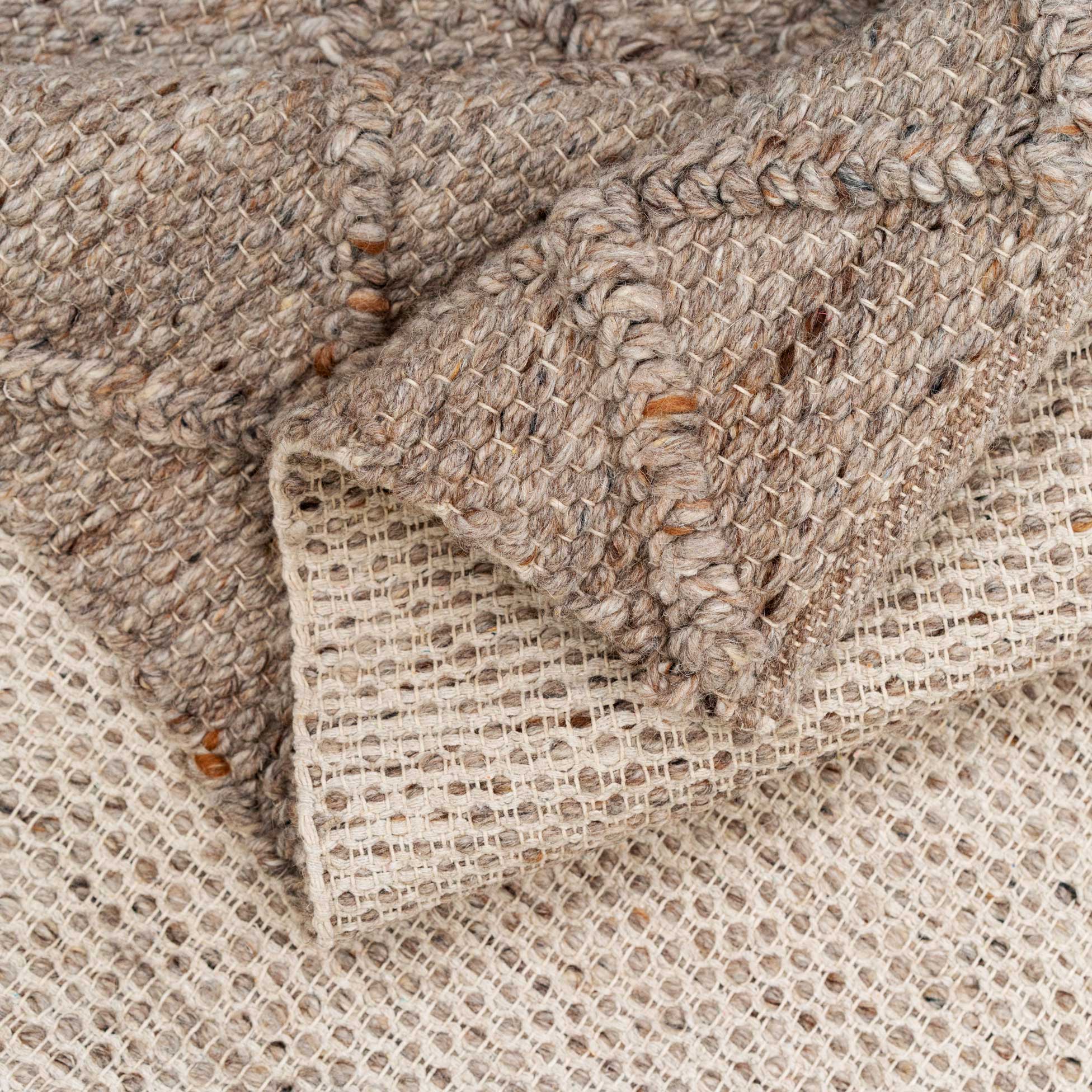 Handmade Beige Trellis Wool Area Rug - Diamond